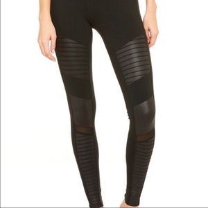 Black Alo Yoga Moto Leggings size xs